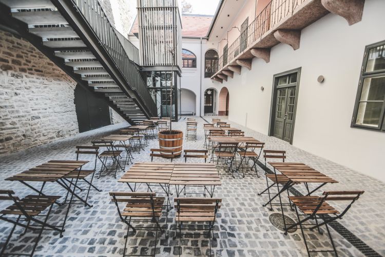 Ruttner-ház- külső terasz