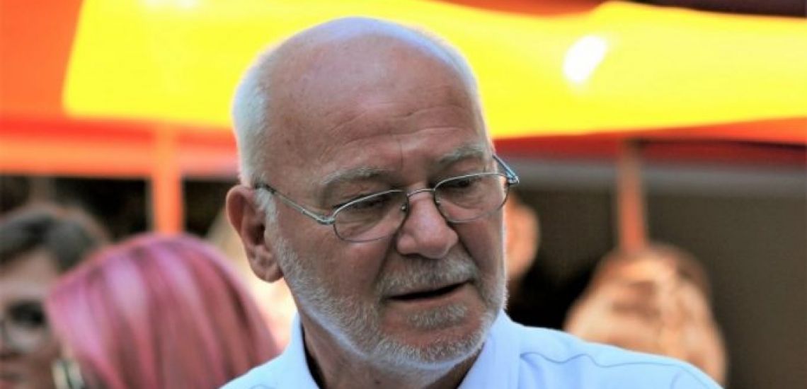 Géczi János: A napcsíkos darázshoz kötetbemutató