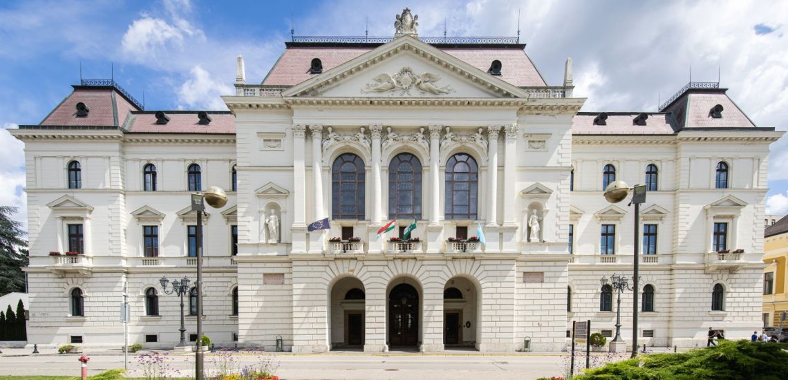 Épületvezetés a Megyeházán