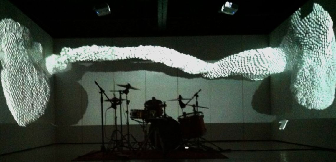 Kitzinger Gàbor / Kiègő Izzók: Noisebox