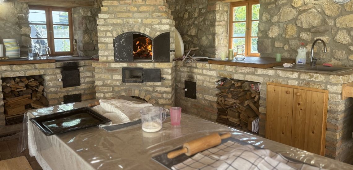 Nyárzáró látványőrlés és kemencés langalló sütés