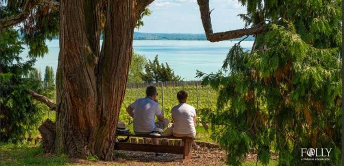 dr. Folly Réka - Folly Arborétum - előadás és borkóstoló 