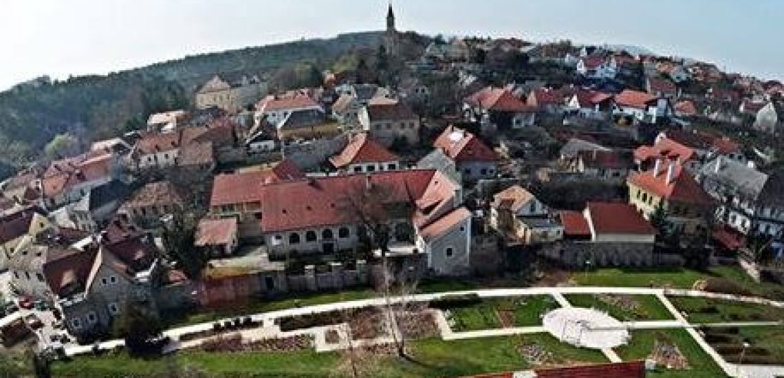 Veszprém Geopolisz – Pajta Bortár látogatással és kóstolóval