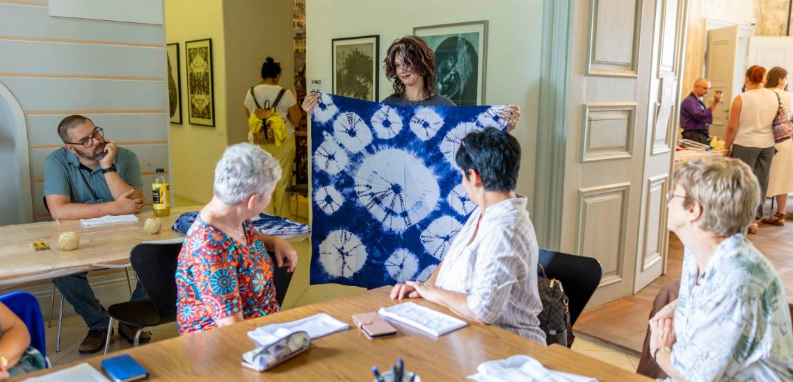 "Paint It Blue" - Közös shiborifestés és furoshiki az autizmus világnapja alkalmából