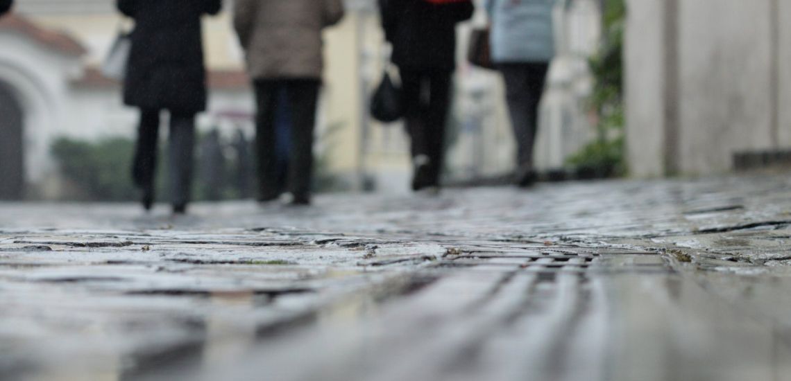 Bögre és Te-a Vár utcán – Dravecz-ház látogatással