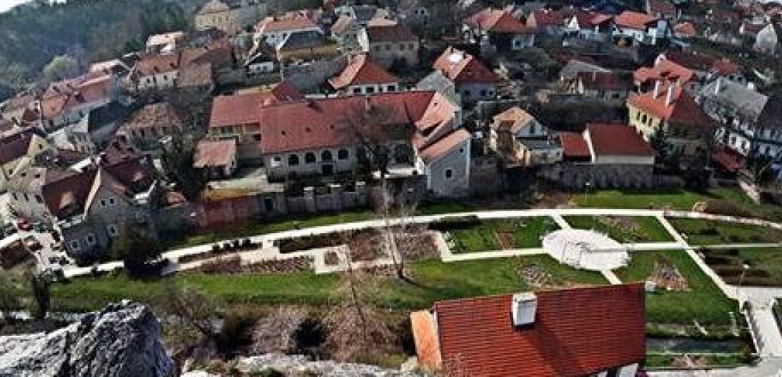 Veszprém Geopolisz - Pajta Bortár látogatással 