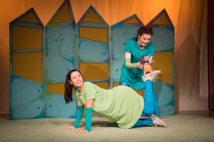 Otthon-babaszínházi előadás