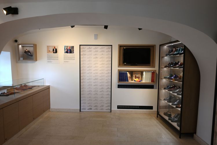 Vass Shoe Collection