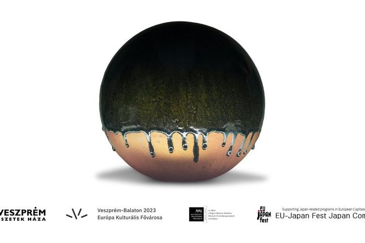 Folyékony Föld - Néma Júlia