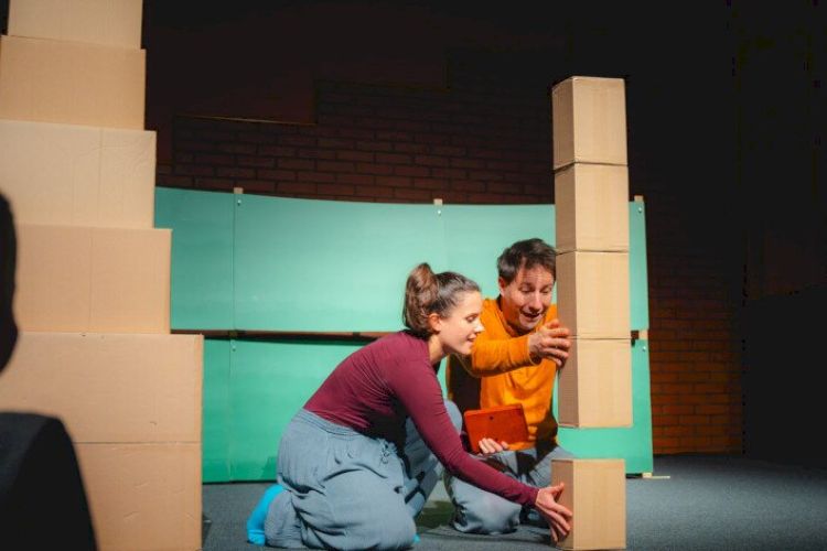 A doboz - az Illaberek Bábszínház vendégelőadása