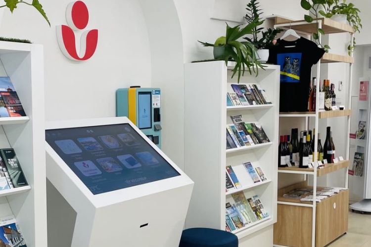 Bahart Ticket Machine Available at Tourinform Veszprém