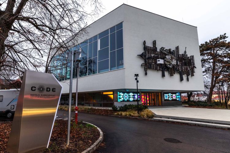 Múzeumok &amp; Galériák