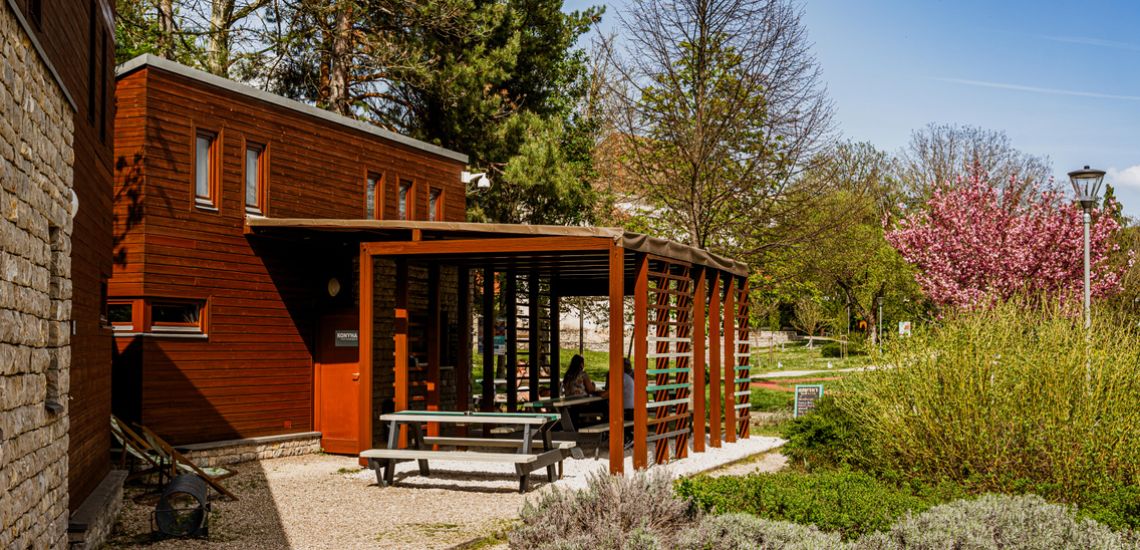 Patent. Grill & Chill