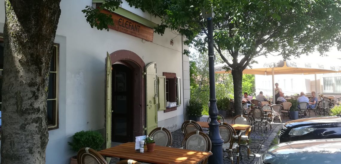 Elefánt Restaurant & Café
