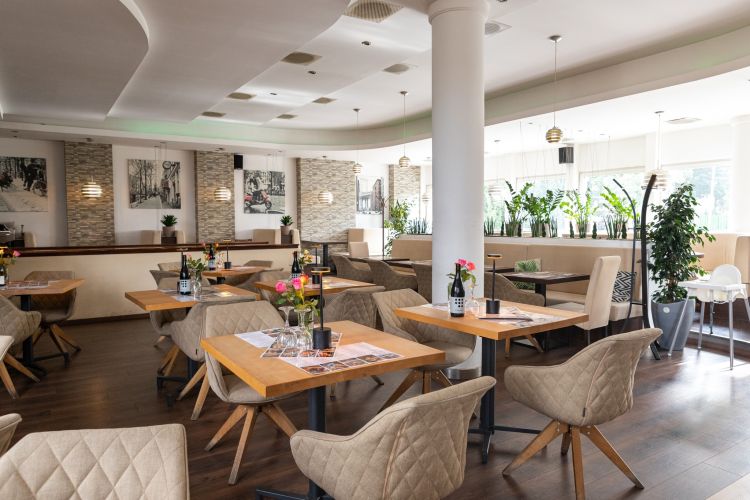 Marica Kávéház és Étterem